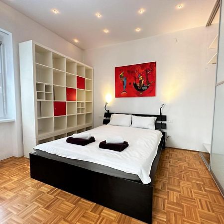 Charming Starry Night Apartment Ljubljana Luaran gambar