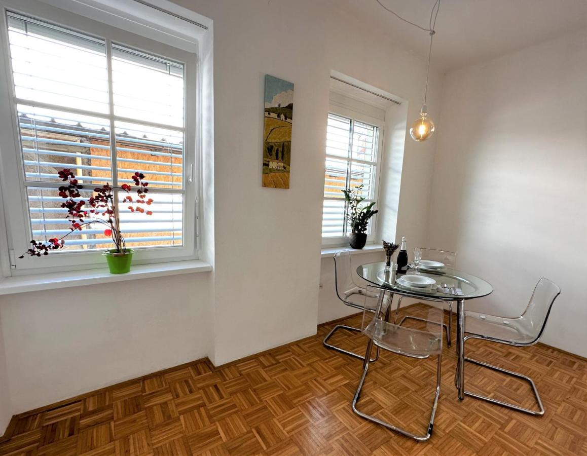 Charming Starry Night Apartment Ljubljana Luaran gambar