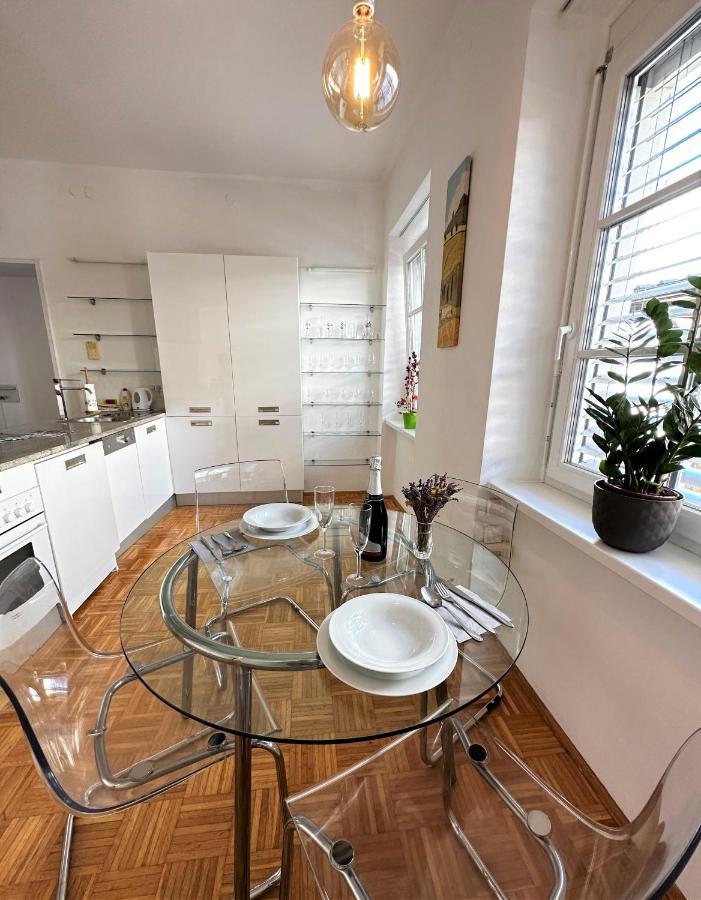 Charming Starry Night Apartment Ljubljana Luaran gambar