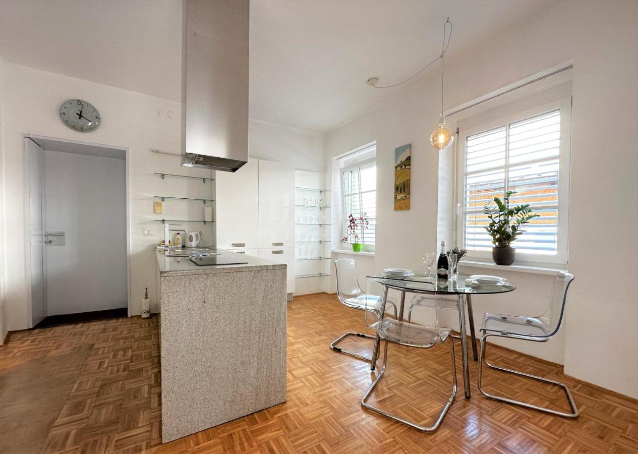 Charming Starry Night Apartment Ljubljana Luaran gambar