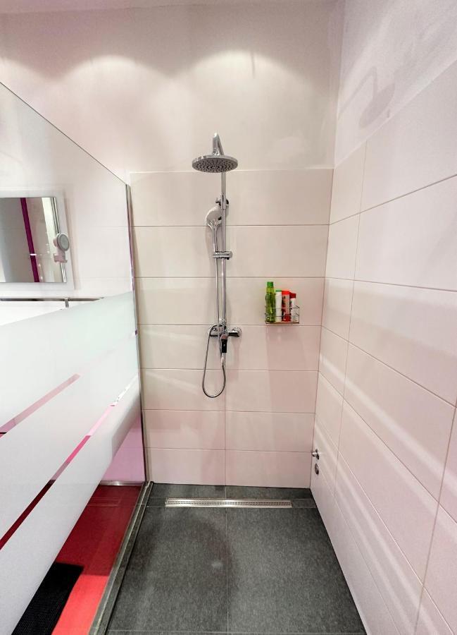 Charming Starry Night Apartment Ljubljana Luaran gambar
